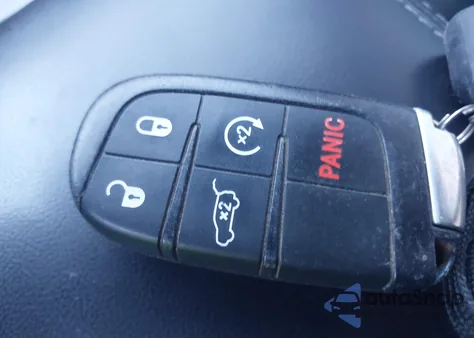 2020 Jeep Grand Cherokee Limited 4X2 z USA, uszkodzony, nr VIN 1C4RJEBG3LC295271